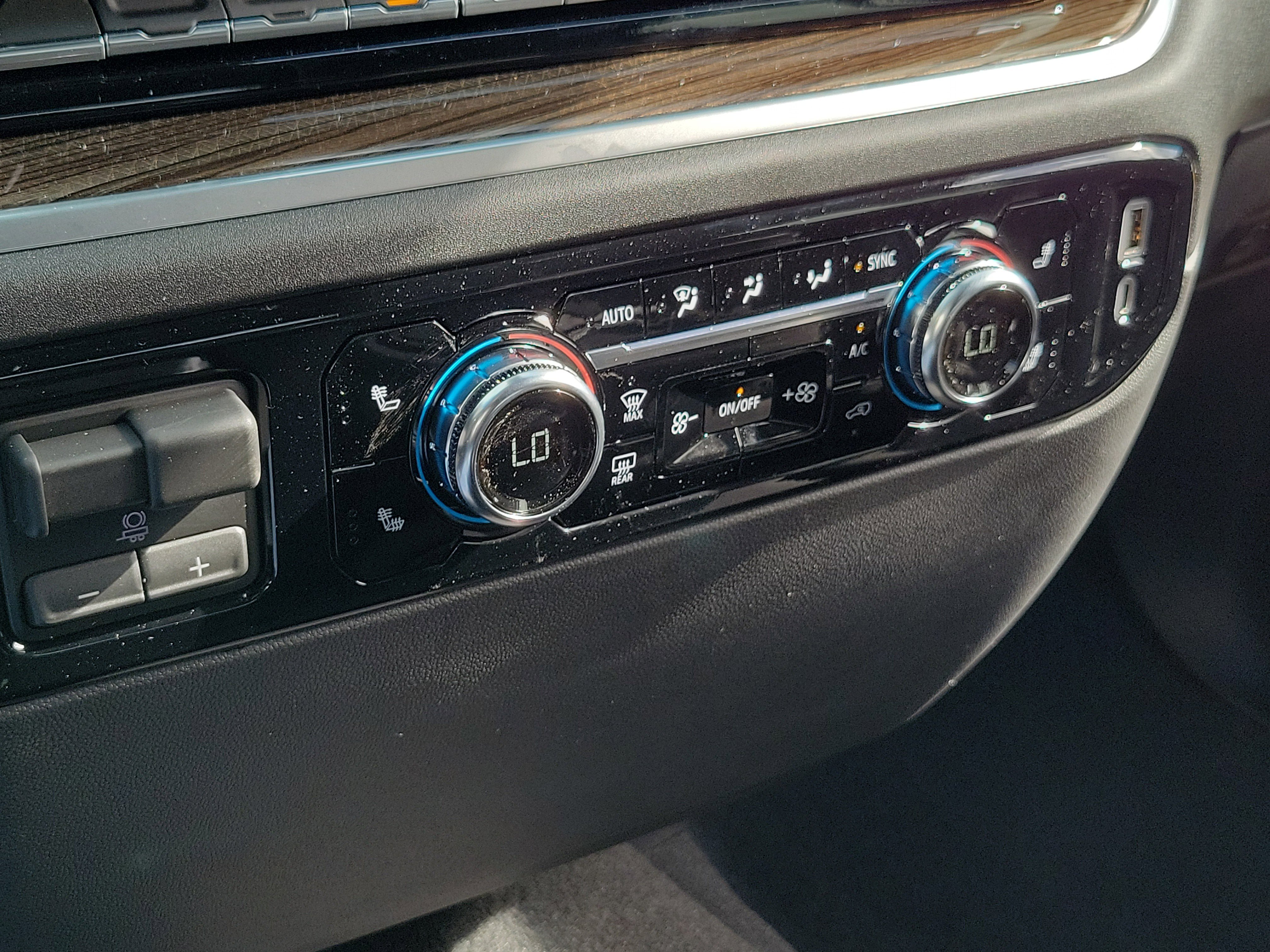 New 2026 GMC Sierra 1500 Elevation image 29