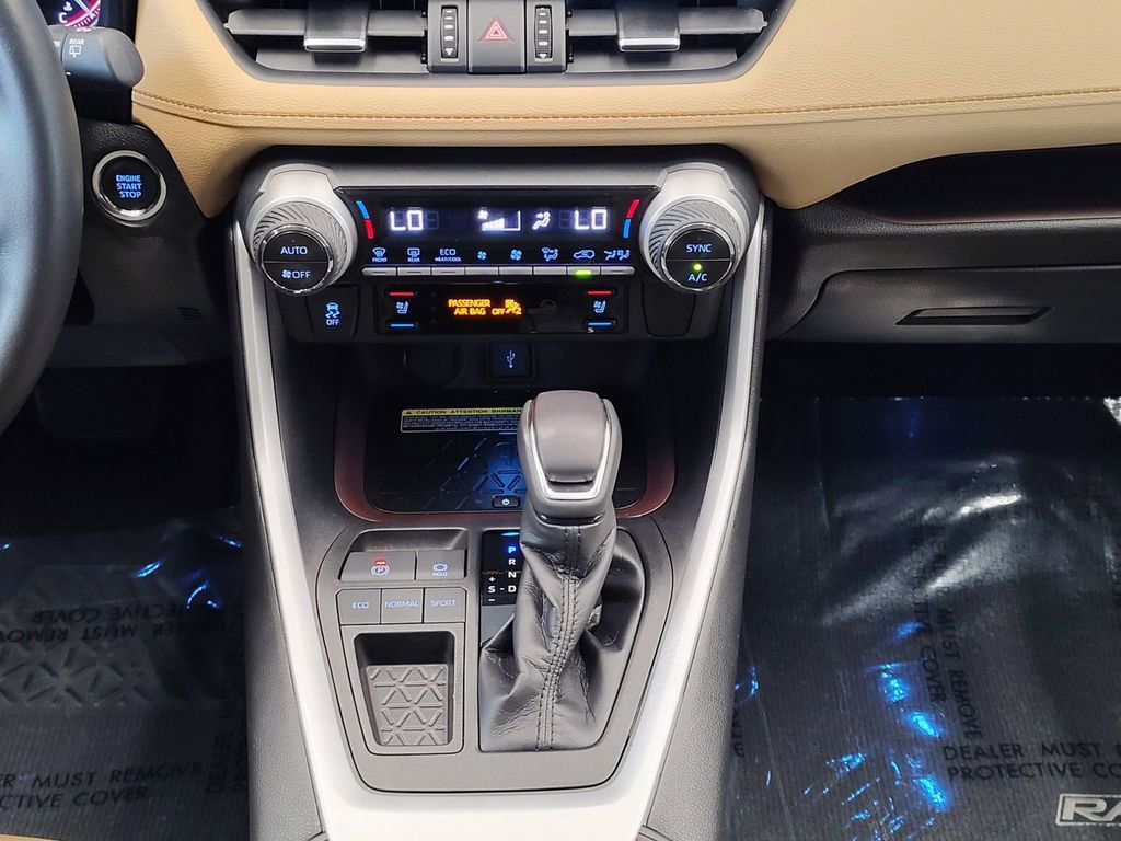 Used 2021 Toyota RAV4 Limited FWD image 24