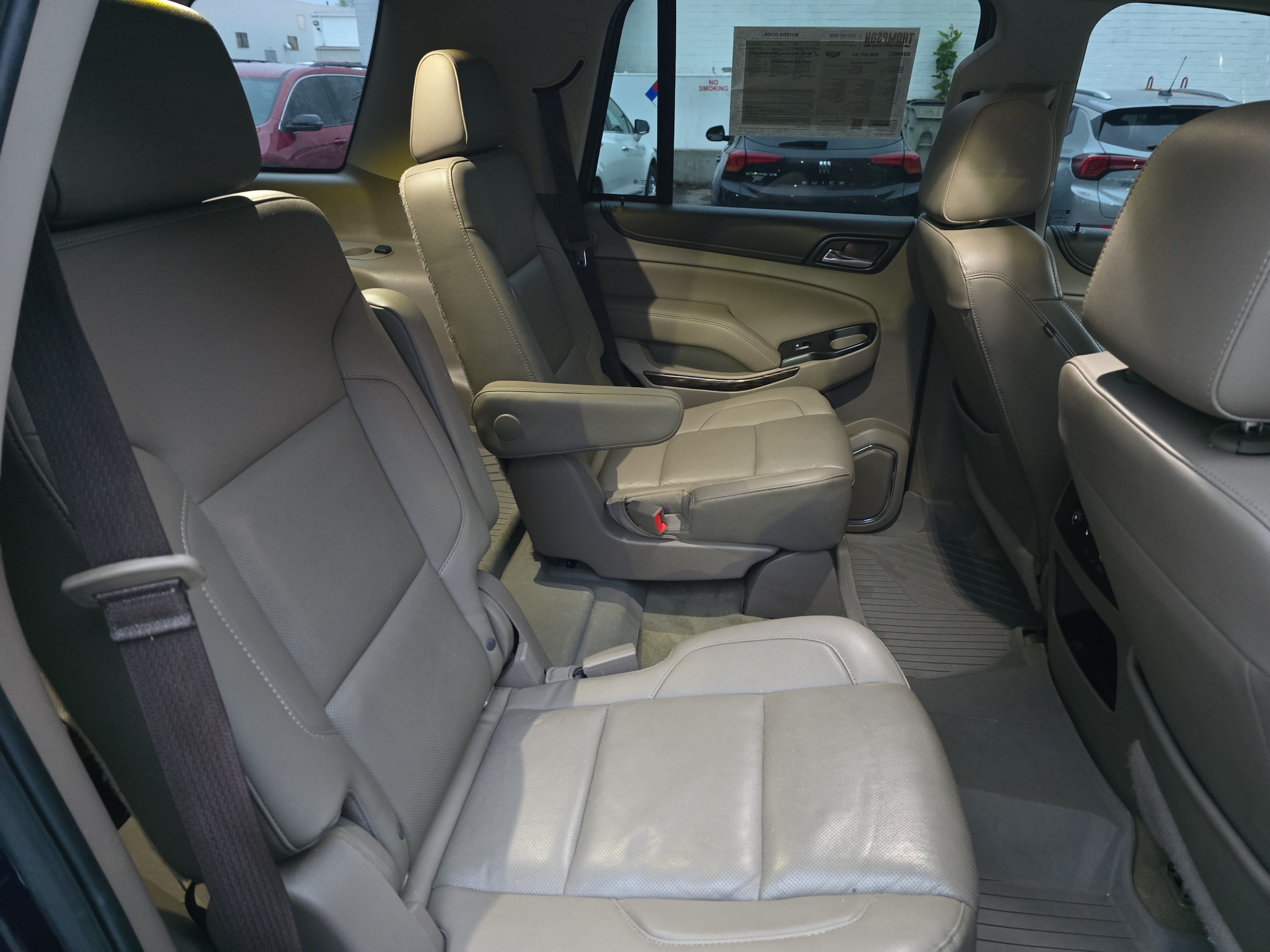 Used 2018 GMC Yukon SLT w/ Premium Edition AWD/4WD image 11