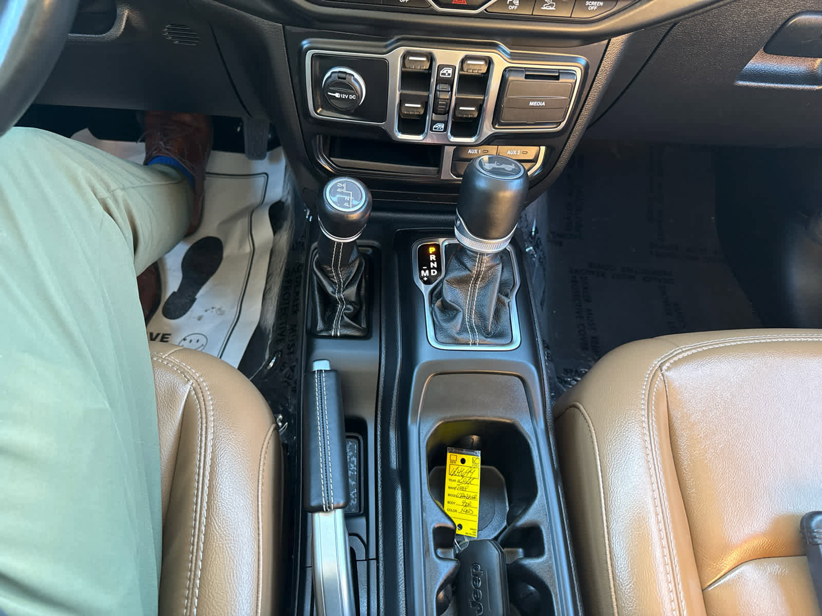 Used 2022 Jeep Wrangler Unlimited Sahara w/ Dual Top Group image 22