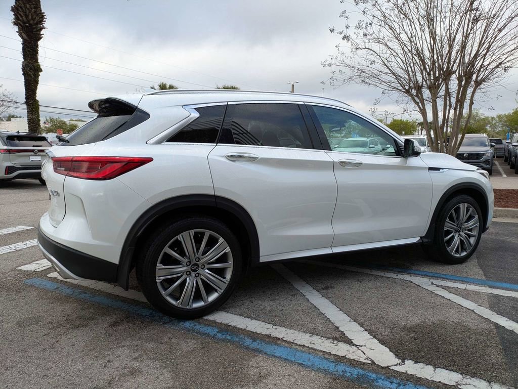 Used 2023 INFINITI QX50 Sensory image 6