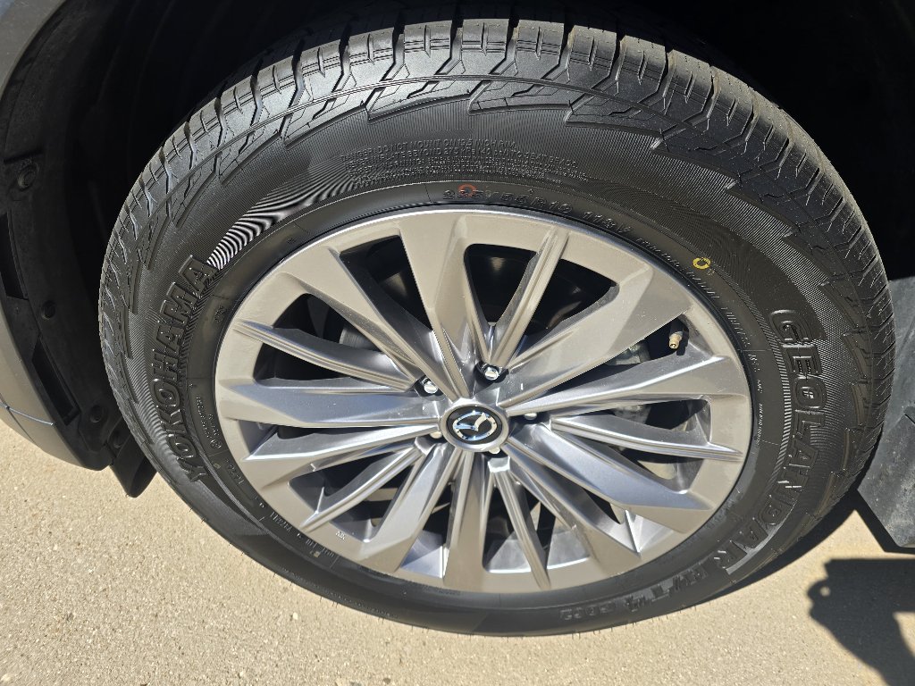 Used 2024 MAZDA CX-90 3.3 Turbo w/ Preferred Plus AWD/4WD image 9