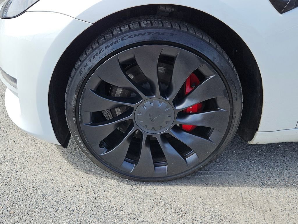 Used 2023 Tesla Model 3 Performance image 9