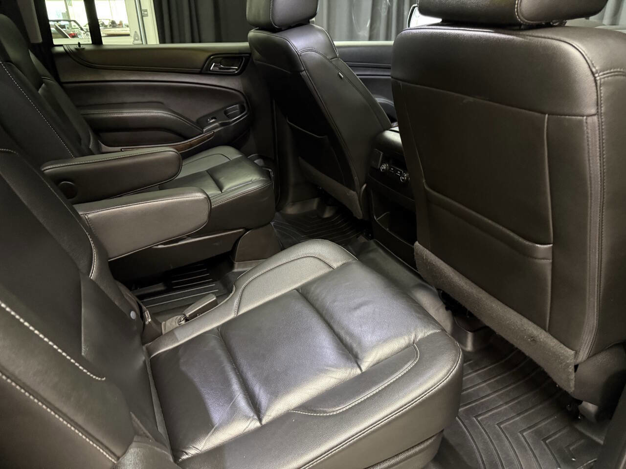 Used 2019 Chevrolet Suburban LT AWD/4WD image 18