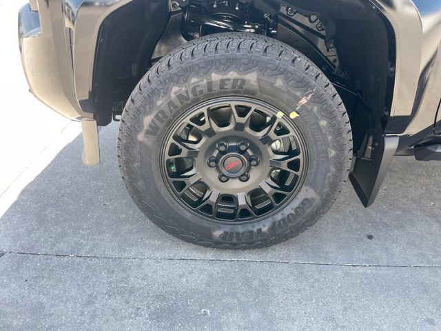 New 2026 Toyota Tacoma TRD Sport w/ TRD Sport Upgrade Package AWD/4WD image 29