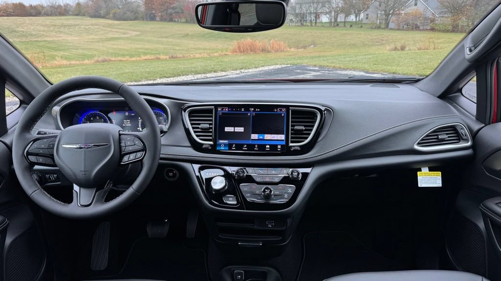 New 2026 Chrysler Pacifica Select w/ S Appearance Package FWD image 27