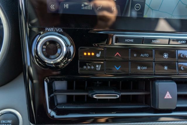 Used 2021 Toyota Highlander Platinum image 24