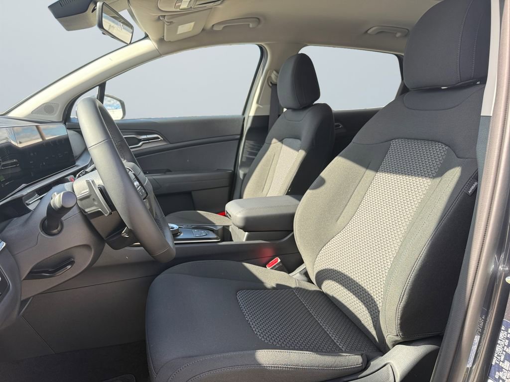 New 2026 Kia Sportage LX image 9