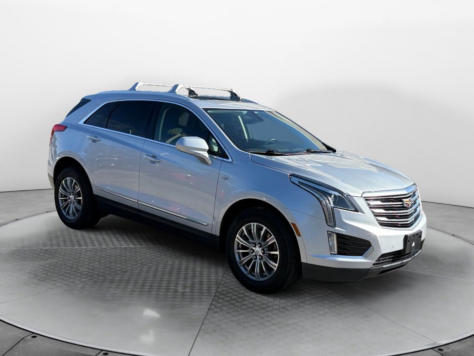 Used 2017 Cadillac XT5 Luxury image 1