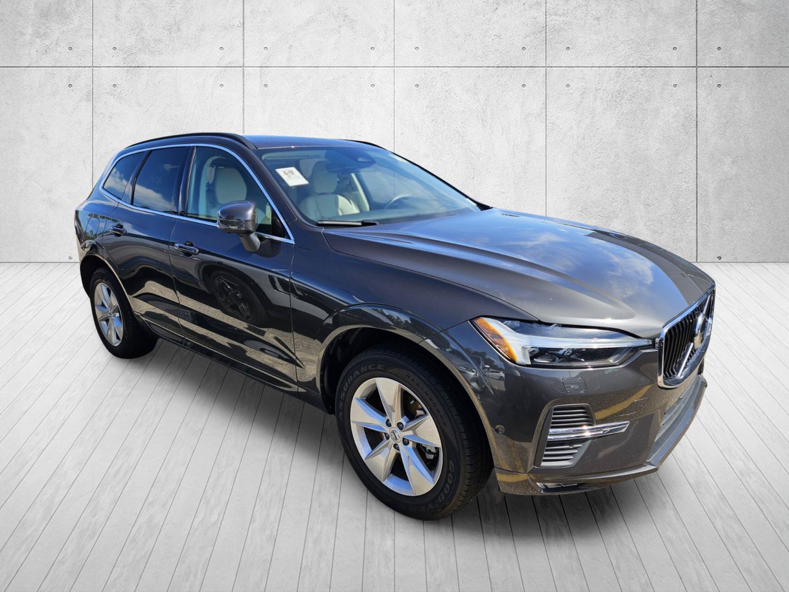 Used 2022 Volvo XC60 B5 Momentum