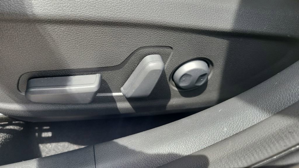 Used 2023 Hyundai Kona SEL image 16