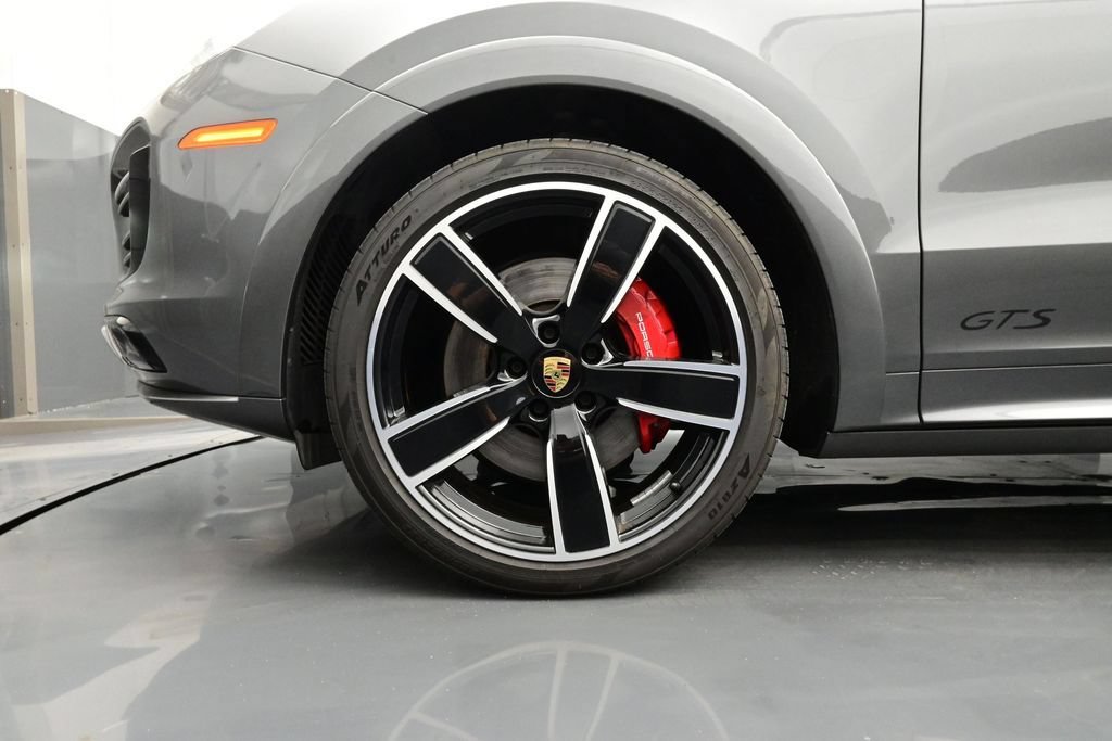 Certified 2023 Porsche Cayenne GTS AWD/4WD image 6