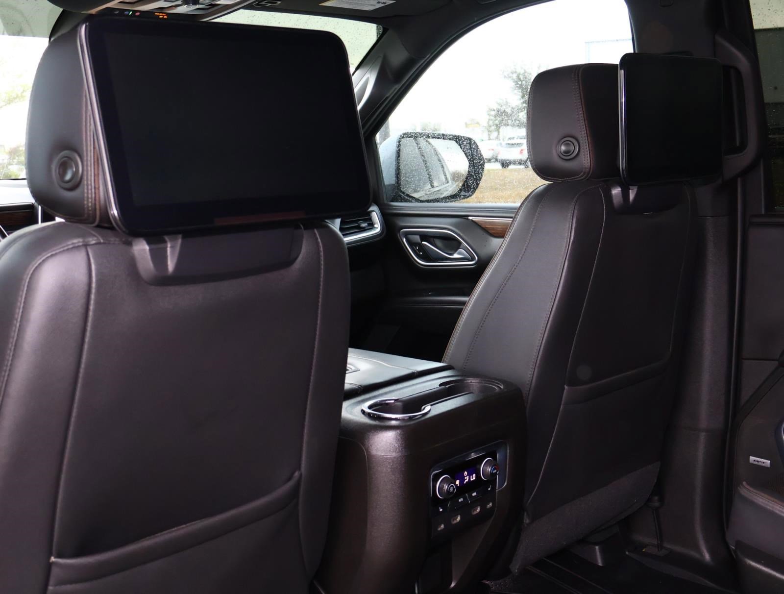 Used 2021 Chevrolet Suburban High Country image 16