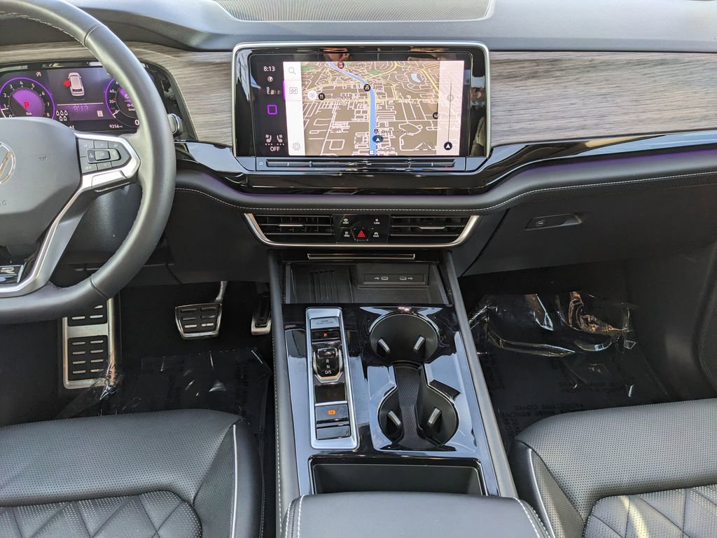 Used 2025 Volkswagen Atlas SEL Premium R-Line image 17