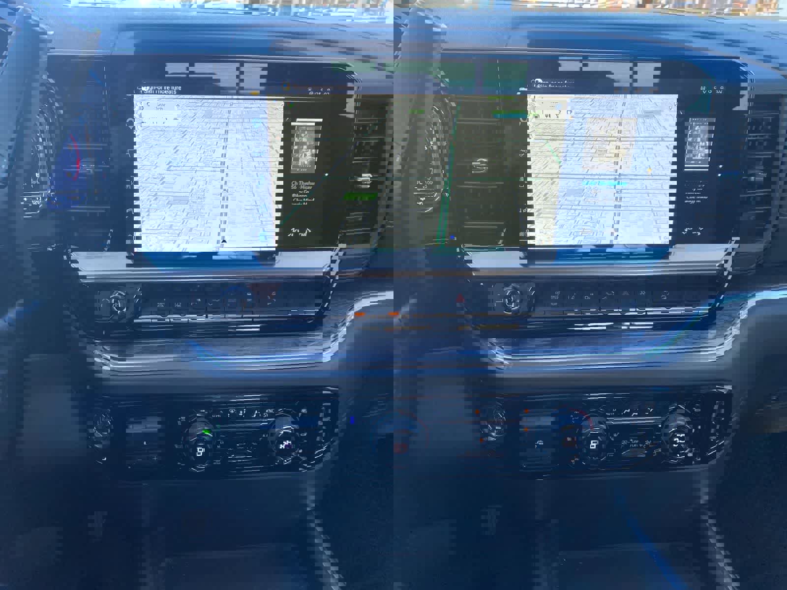 Used 2024 Chevrolet Silverado 3500 LTZ w/ LTZ Plus Package AWD/4WD image 15