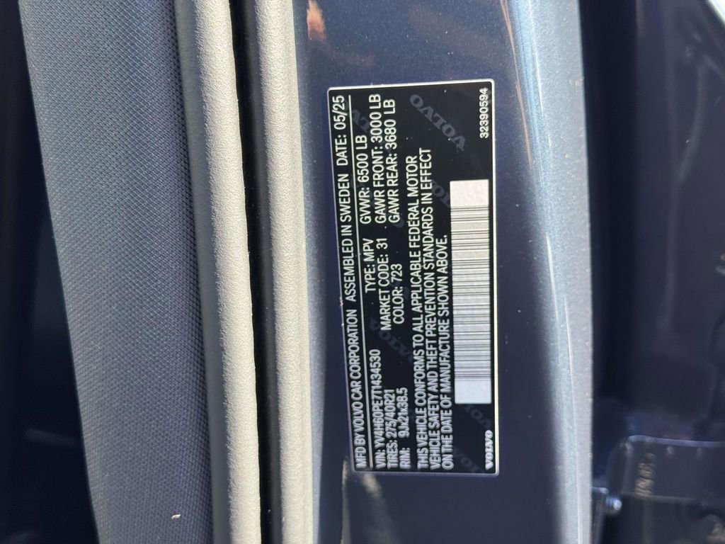 Certified 2026 Volvo XC90 T8 Plus w/ Protection Package Premier image 16