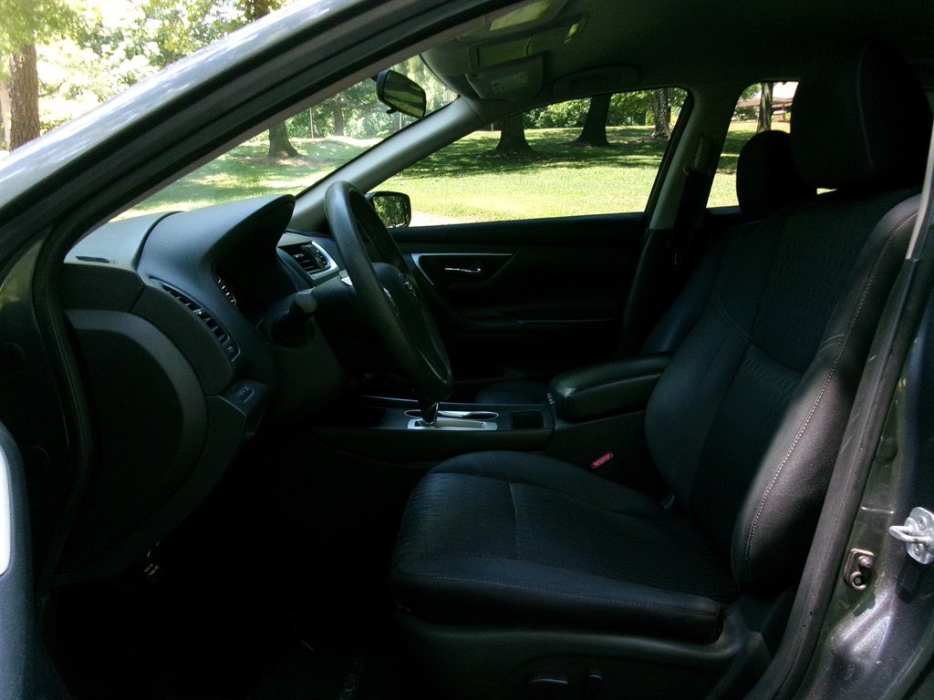 Used 2017 Nissan Altima 2.5 S w/ Power Driver Seat Package FWD image 10