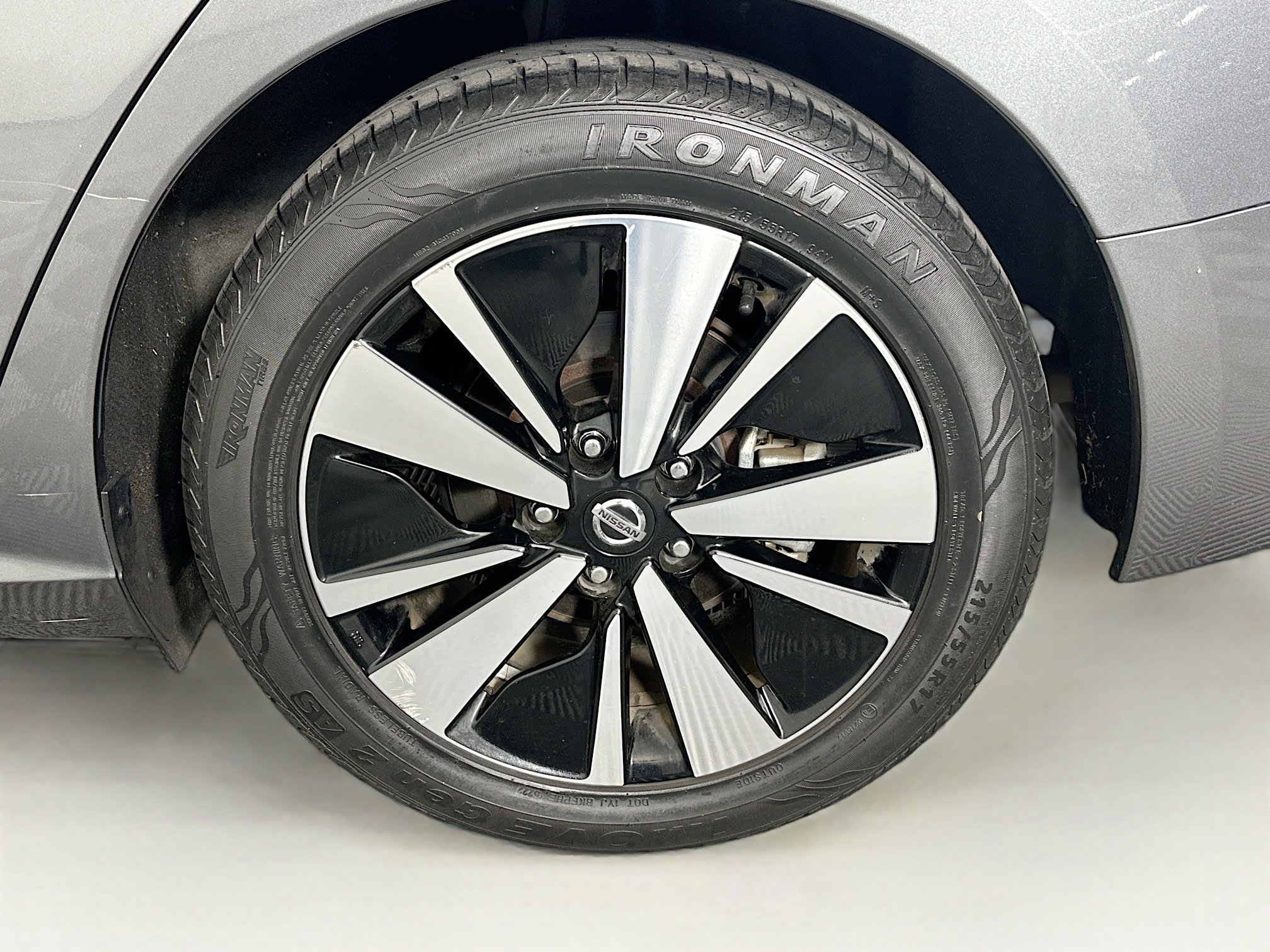 Used 2020 Nissan Altima 2.5 SL FWD image 11