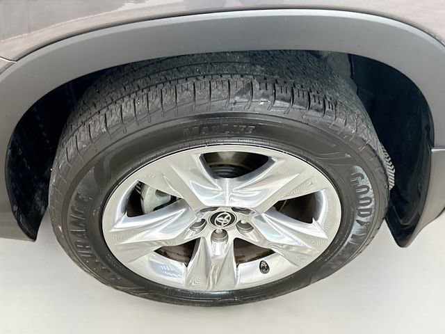 Used 2019 Toyota Highlander Limited image 34