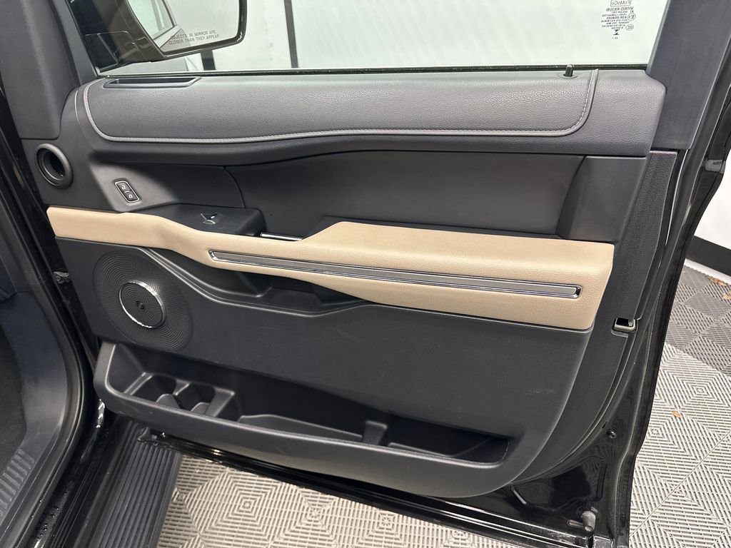 Used 2024 Ford Expedition Max Limited image 16