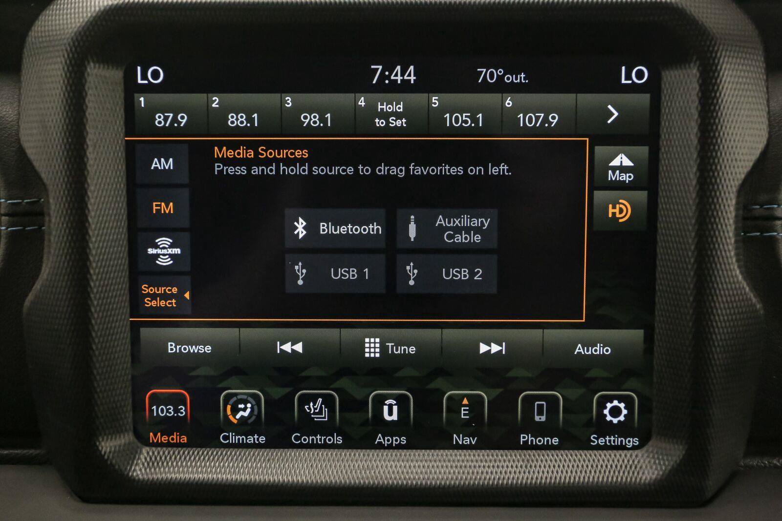 Used 2022 Jeep Wrangler Unlimited Rubicon 4xe w/ Cold Weather Group AWD/4WD image 32