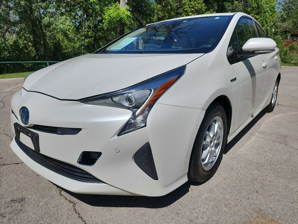 Used 2017 Toyota Prius Two w/ Prius Two Safety Plus Package FWD image 3