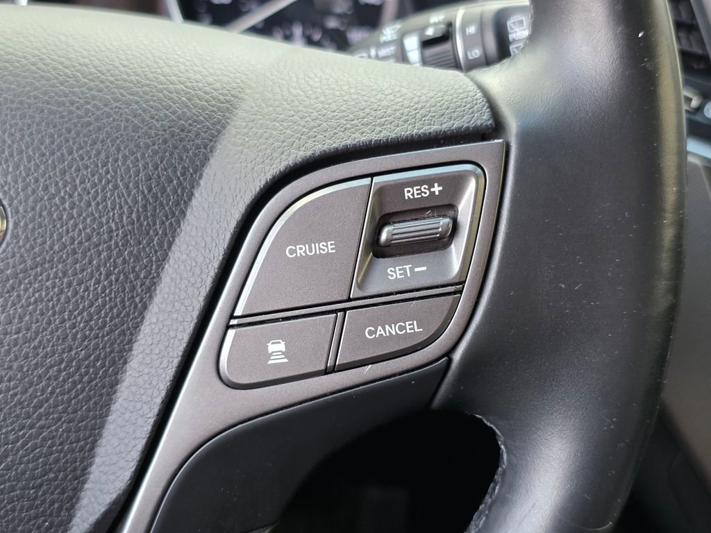 Used 2018 Hyundai Santa Fe Limited image 29