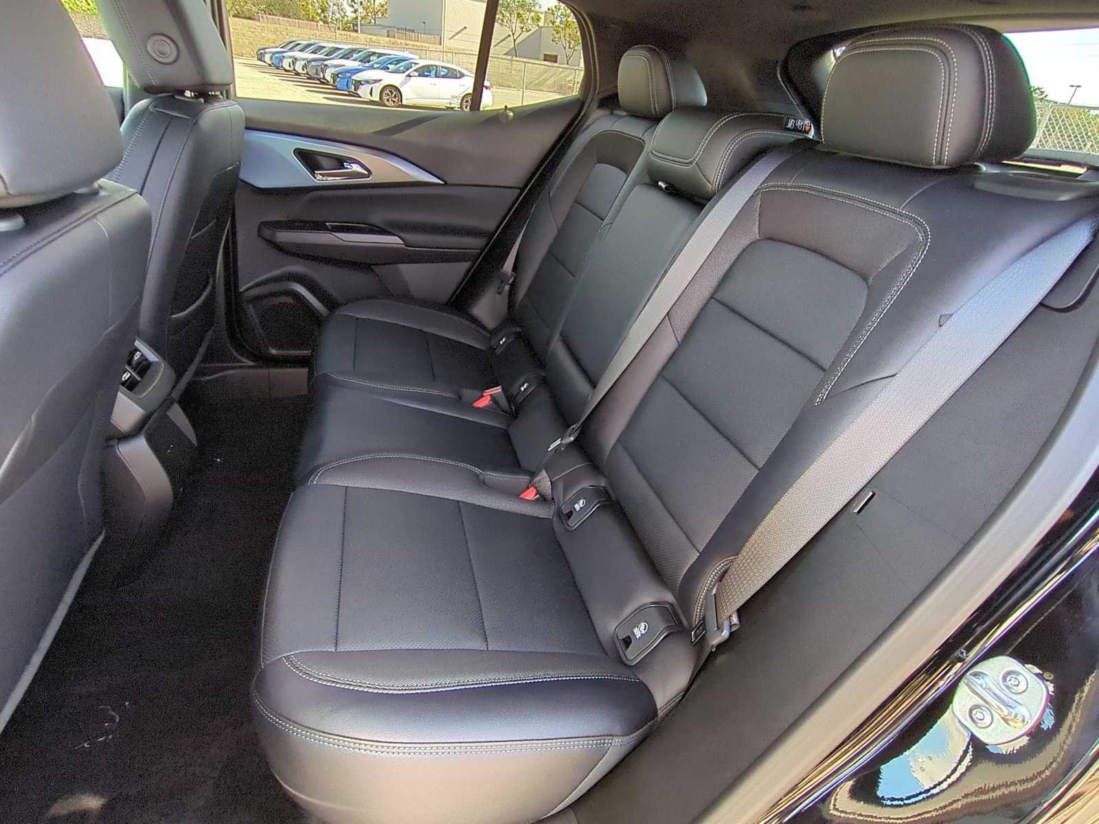 New 2026 Chevrolet Equinox EV LT AWD/4WD image 24