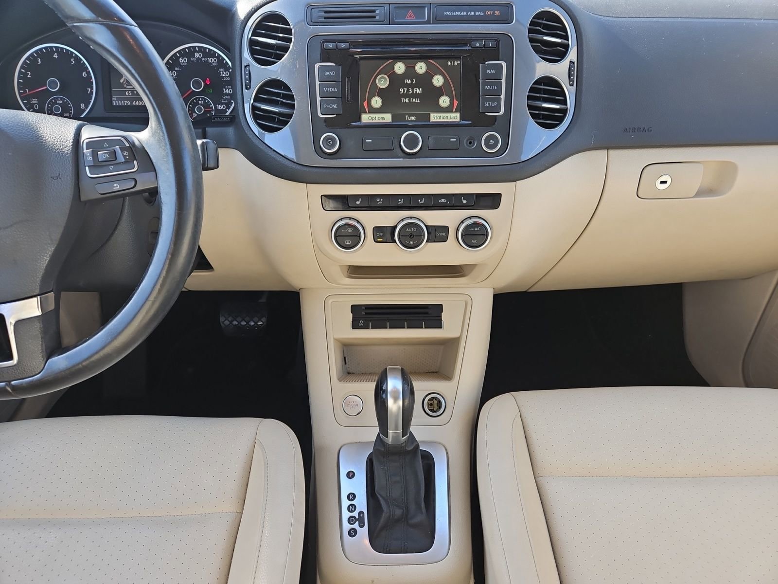 Used 2015 Volkswagen Tiguan SEL image 11