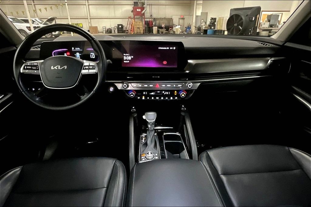 Used 2025 Kia Telluride S AWD/4WD image 14