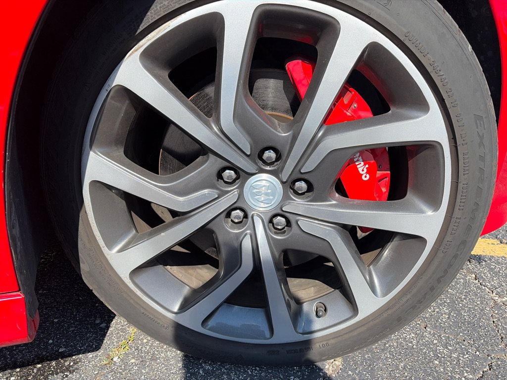 Used 2019 Buick Regal GS AWD/4WD image 33