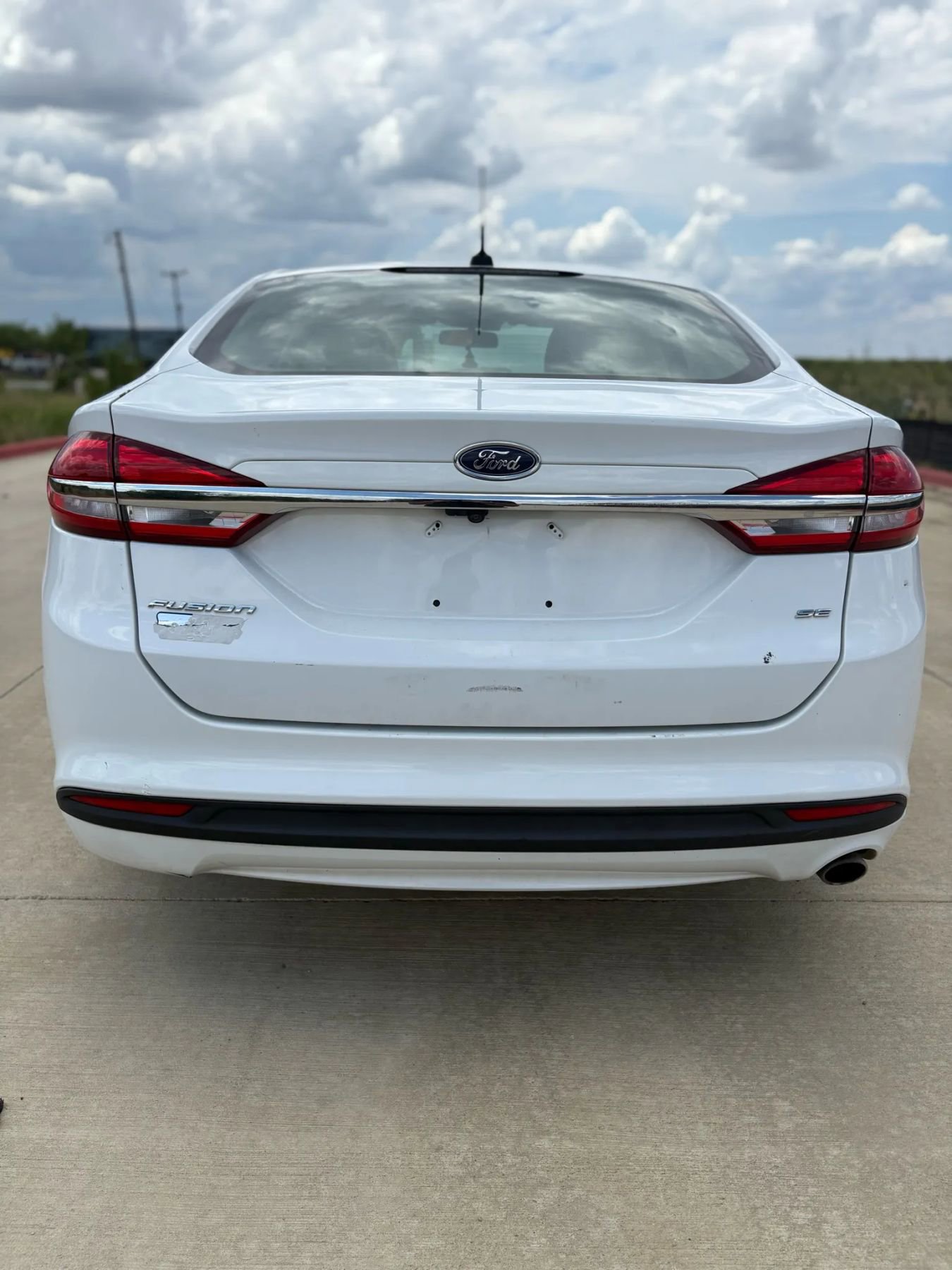 Used 2017 Ford Fusion SE image 7