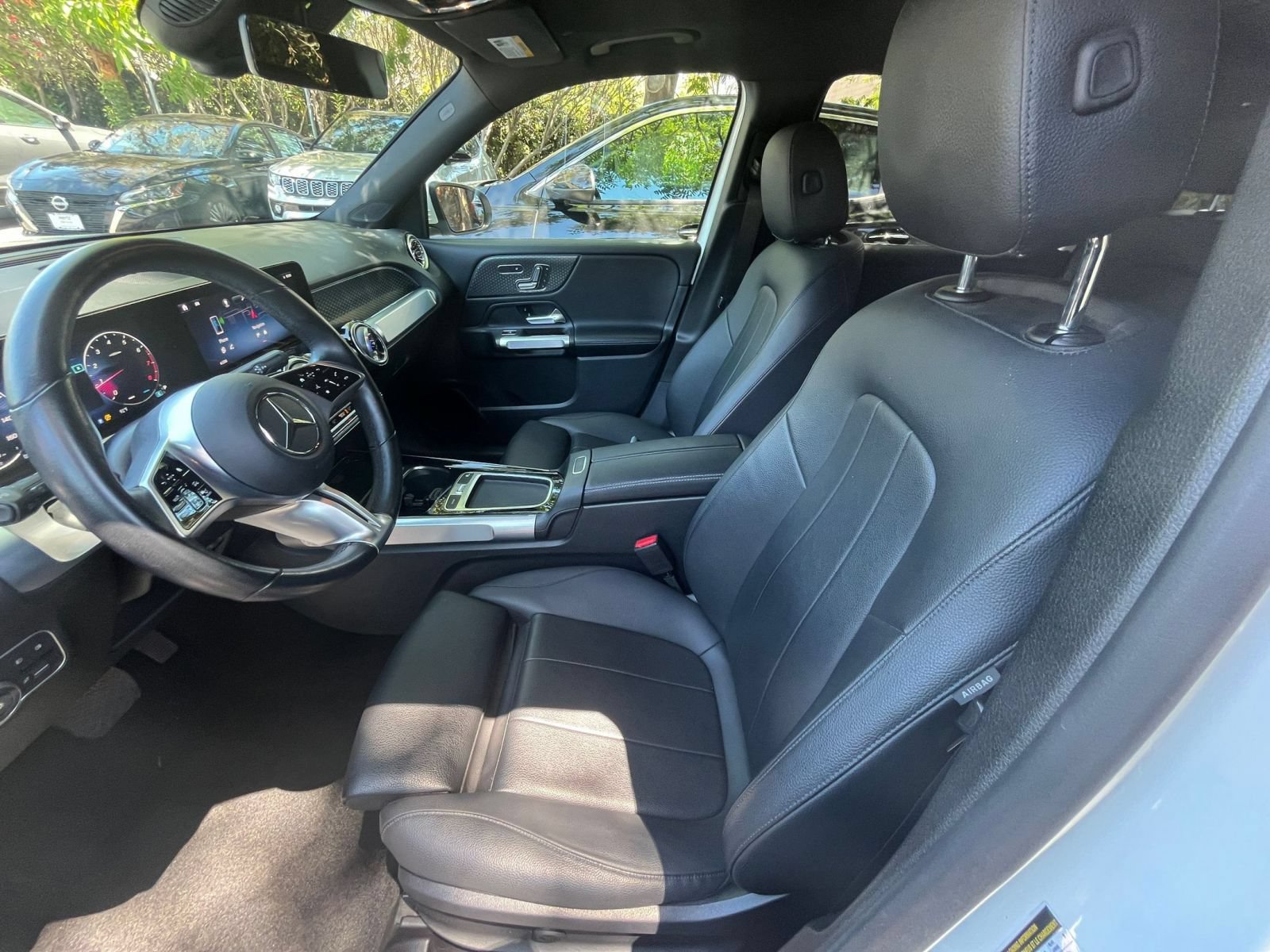Used 2025 Mercedes-Benz GLB 250 image 27