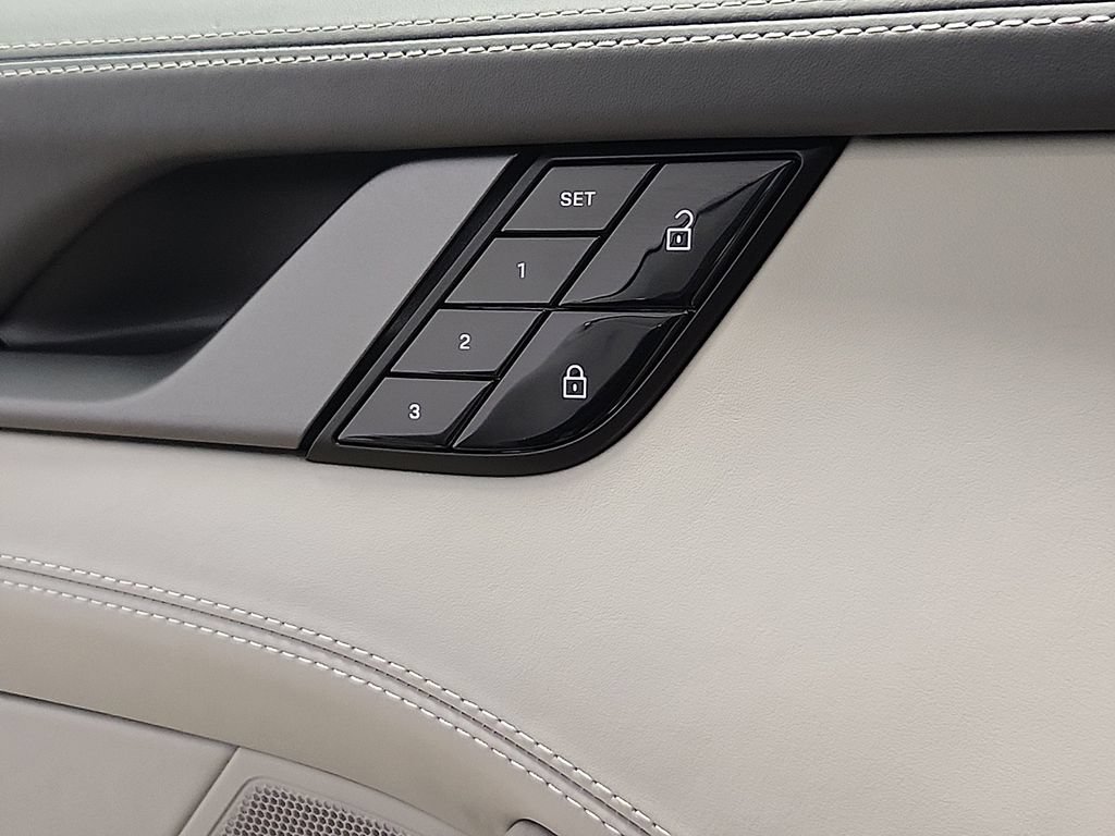 Certified 2020 Porsche 911 Carrera 4S AWD/4WD image 24
