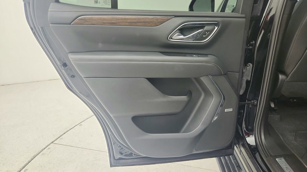 Used 2023 Chevrolet Tahoe Premier w/ Premium Package 2 RWD image 30