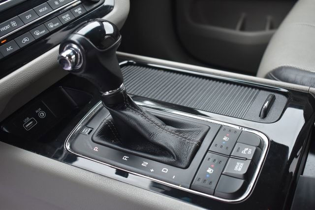 Used 2016 Kia Sedona SX image 25