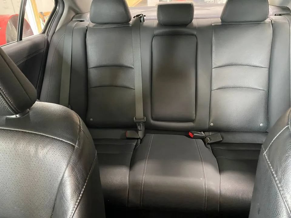 Used 2013 Honda Accord EX-L image 32