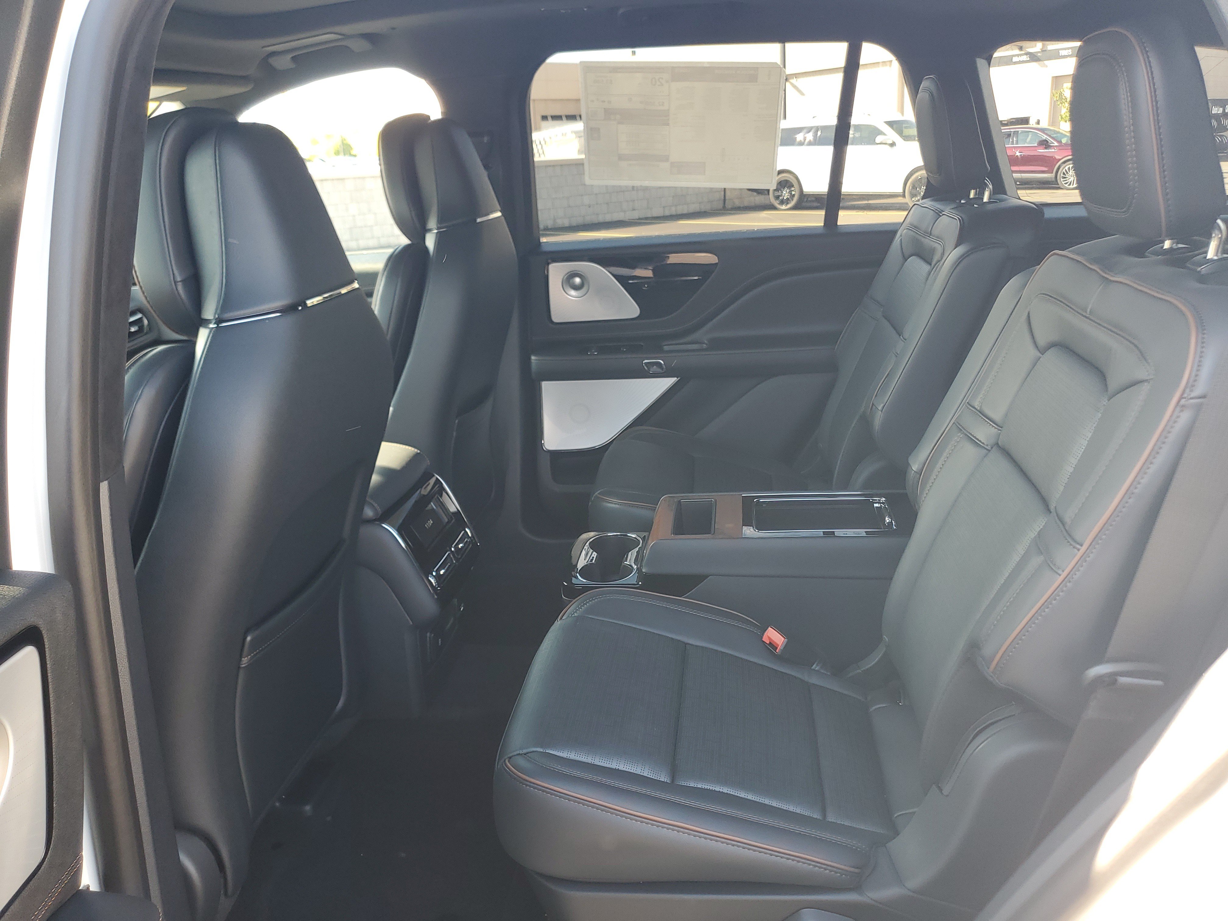 New 2027 Lincoln Aviator Black Label w/ Black Label Special Edition AWD/4WD image 23