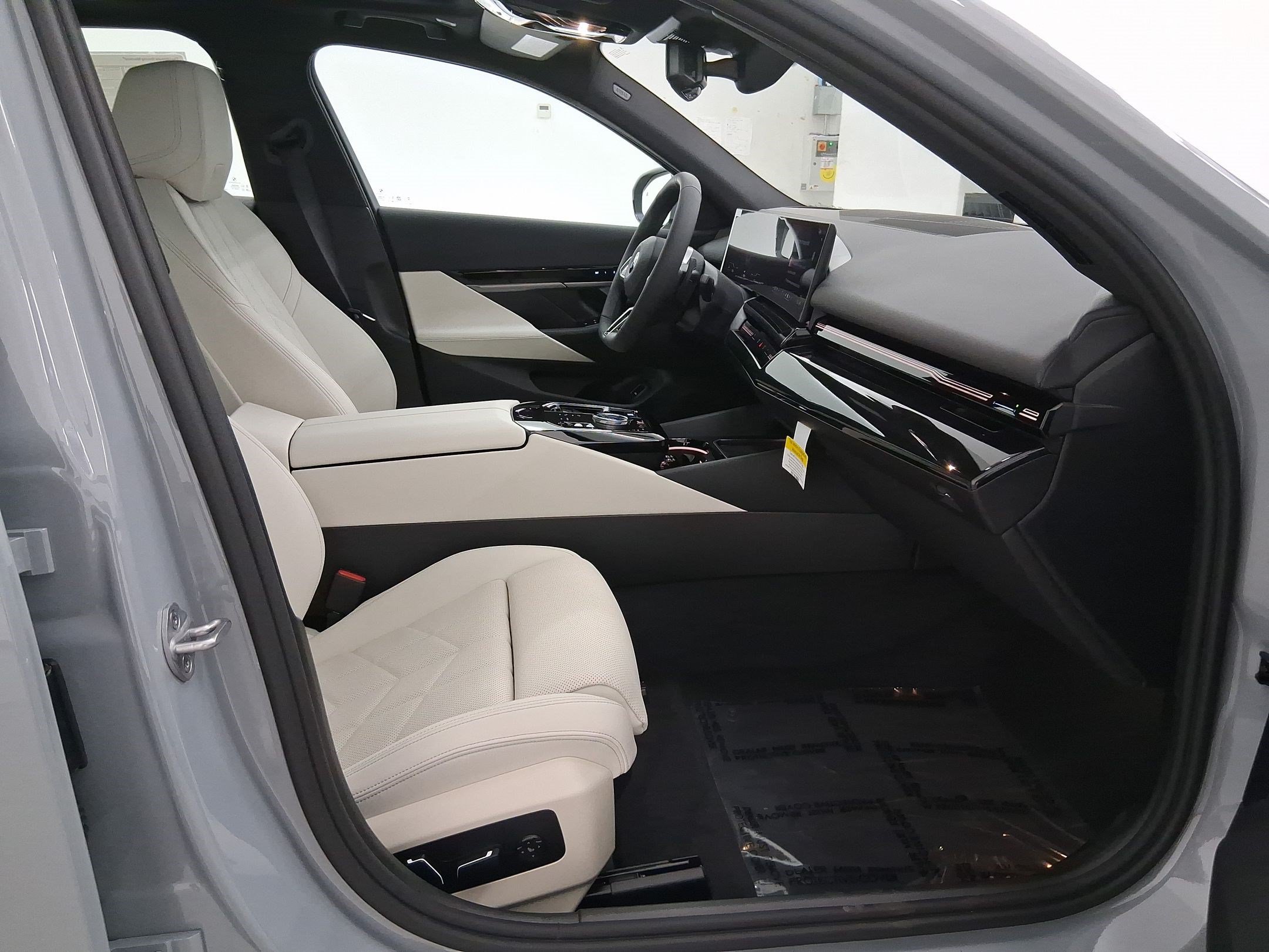 New 2026 BMW 530i w/ M Sport Package RWD image 24