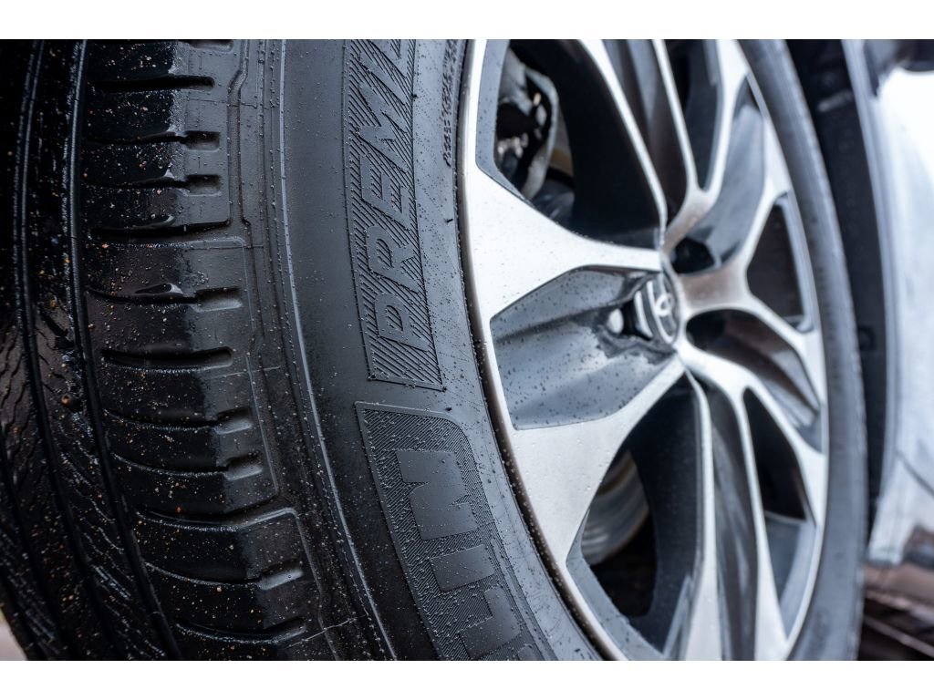 Used 2022 Toyota Highlander XLE image 9