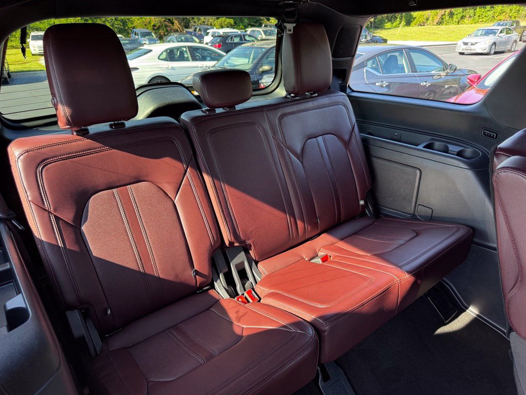 Used 2024 Ford Expedition Limited RWD image 33