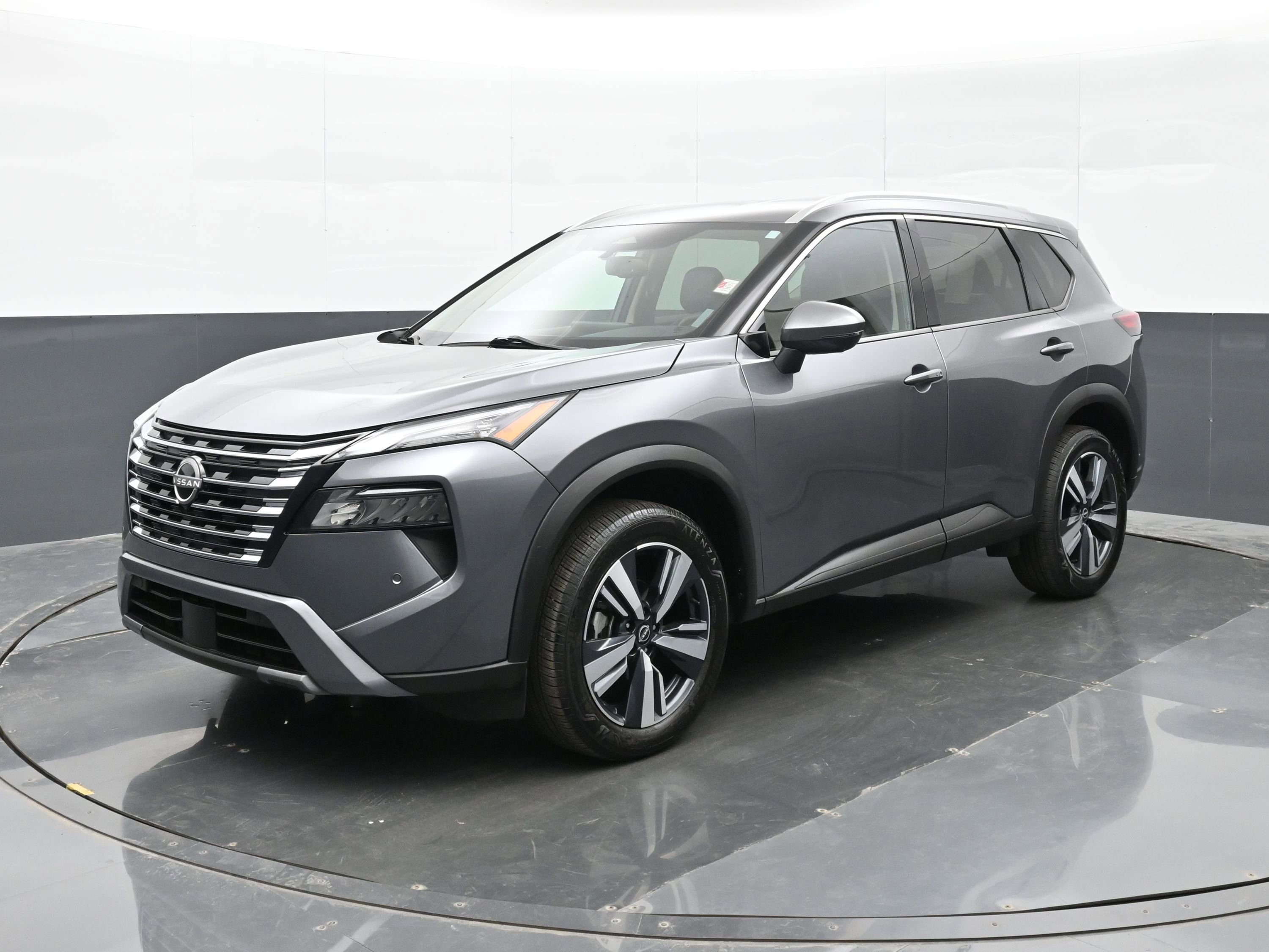 Used 2024 Nissan Rogue SL image 8