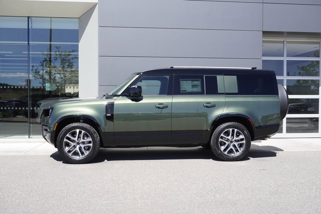 New 2026 Land Rover Defender 130 X-Dynamic SE image 8