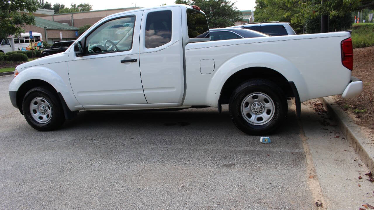 Used 2018 Nissan Frontier S image 1