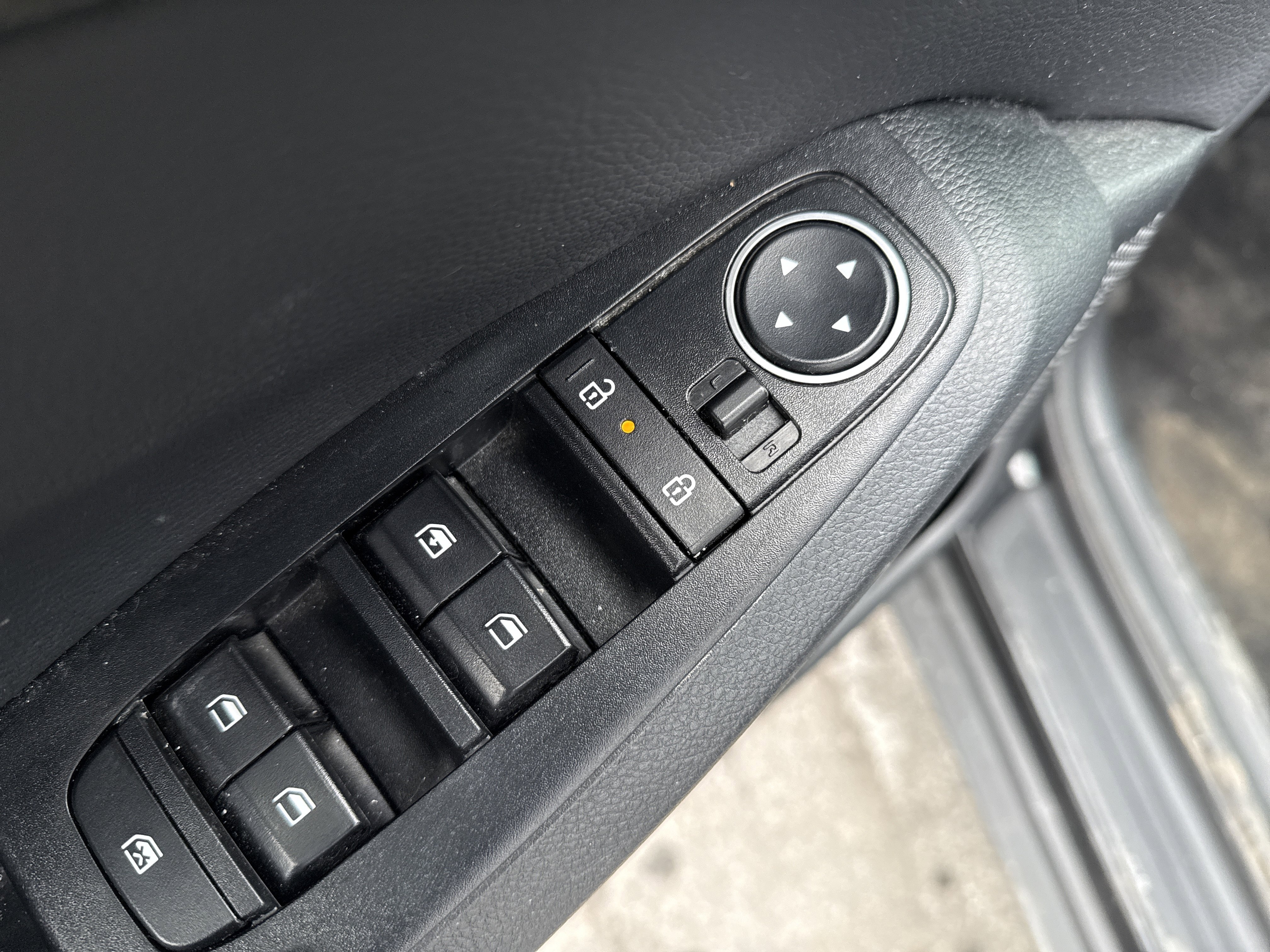 Certified 2024 Kia Seltos S image 16