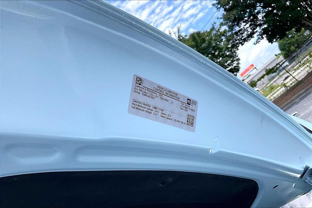Certified 2026 Cadillac Vistiq Premium Luxury w/ LPO, Floor Liner Package AWD/4WD image 32