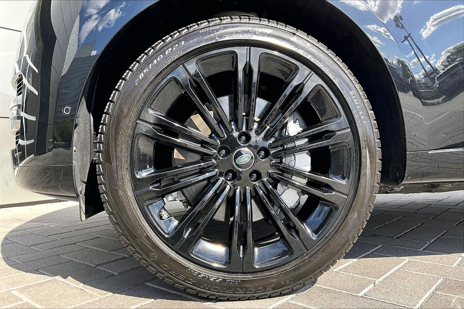 Certified 2024 Land Rover Range Rover SE AWD/4WD image 8