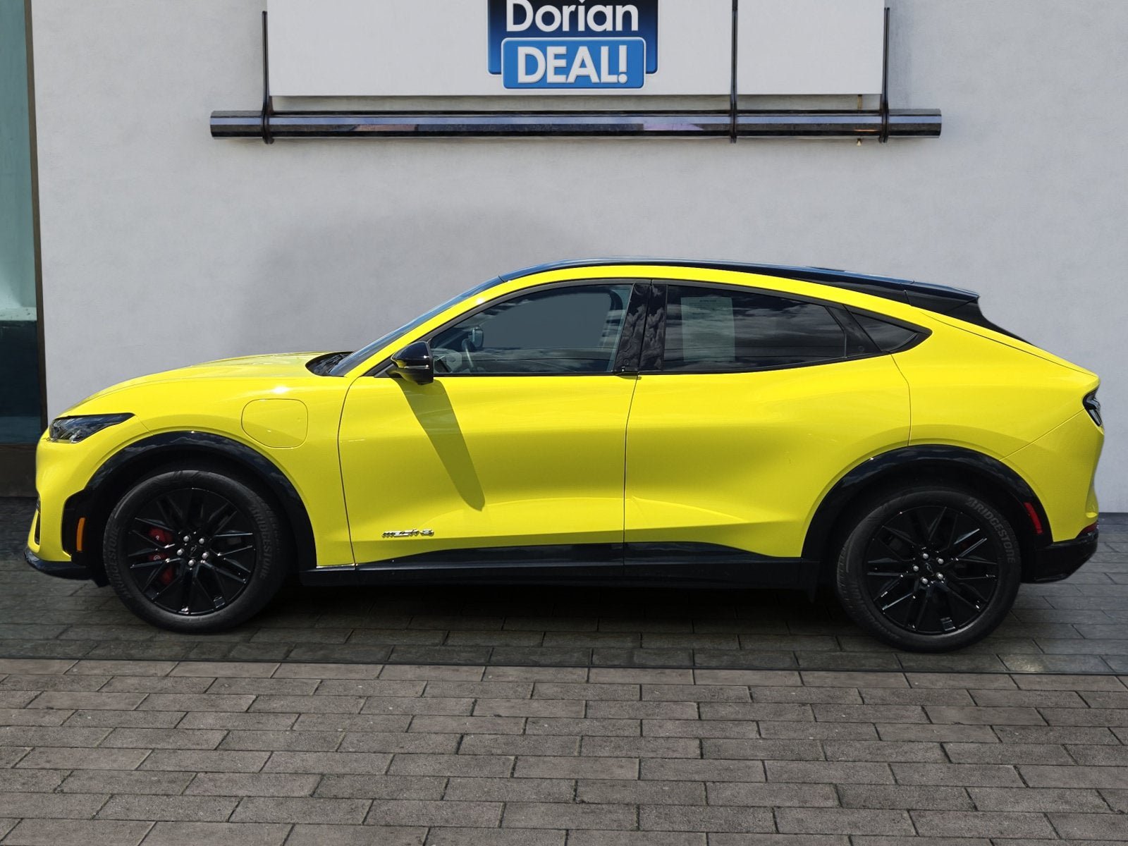 Used 2025 Ford Mustang Mach-E Premium w/ Sport Appearance Package AWD/4WD image 6