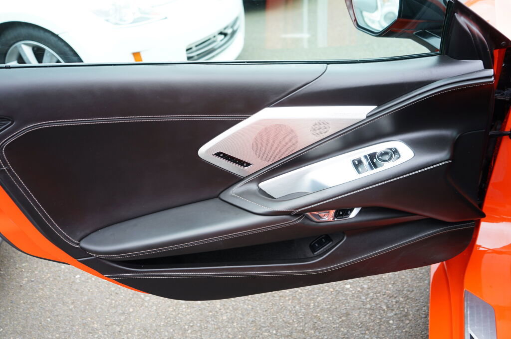 Used 2020 Chevrolet Corvette Stingray Premium Cpe w/ 3LT Preferred Equipment Group image 19