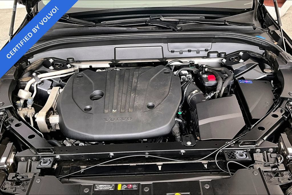 Certified 2026 Volvo XC60 B5 Plus AWD/4WD image 11